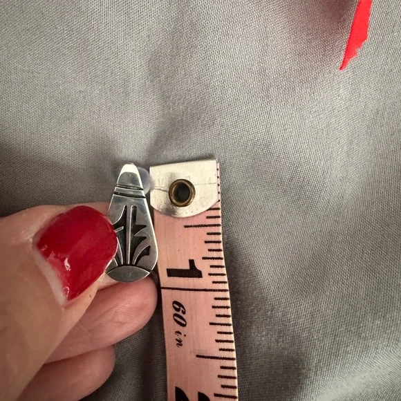 💥SALE Native American Earrings, Sterling Hopi/Navajo, artist signed & hallmarked - Picture 5 of 6